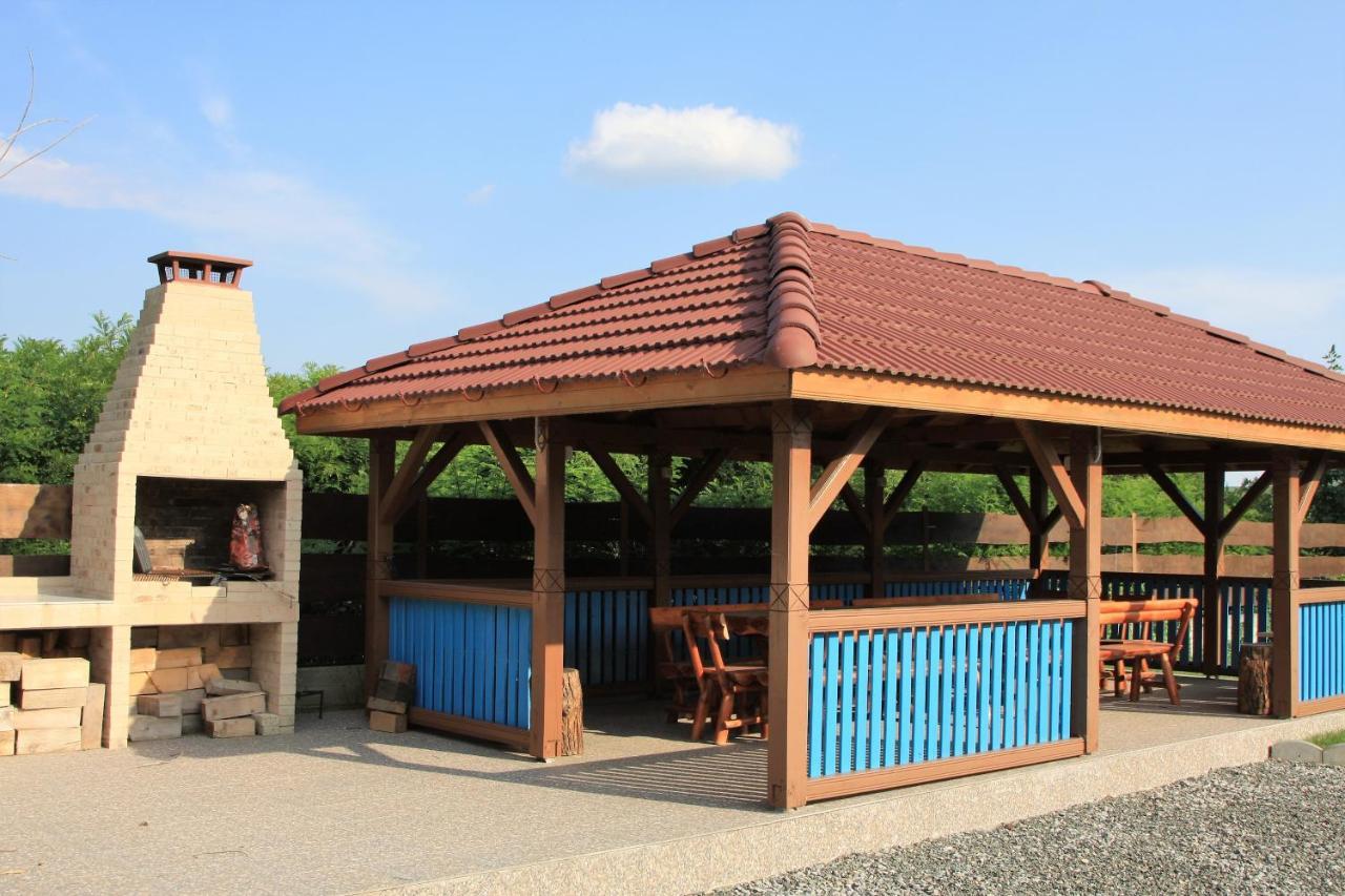 Camere De Inchiriat Băltenii de Sus Exteriör bild