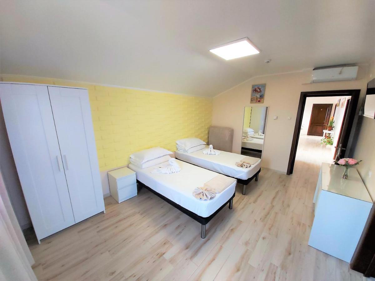 Camere De Inchiriat Băltenii de Sus Exteriör bild