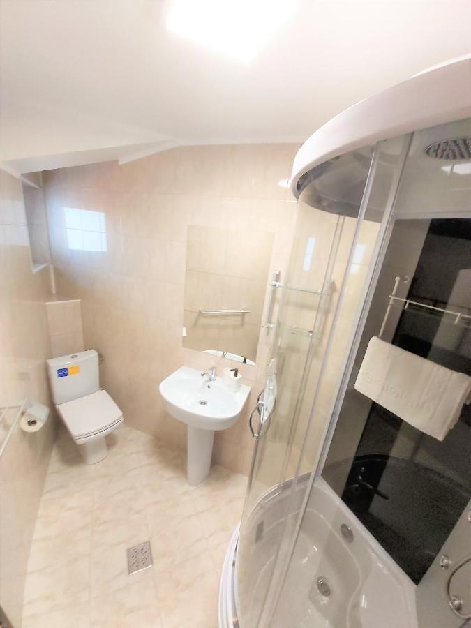 Camere De Inchiriat Băltenii de Sus Exteriör bild
