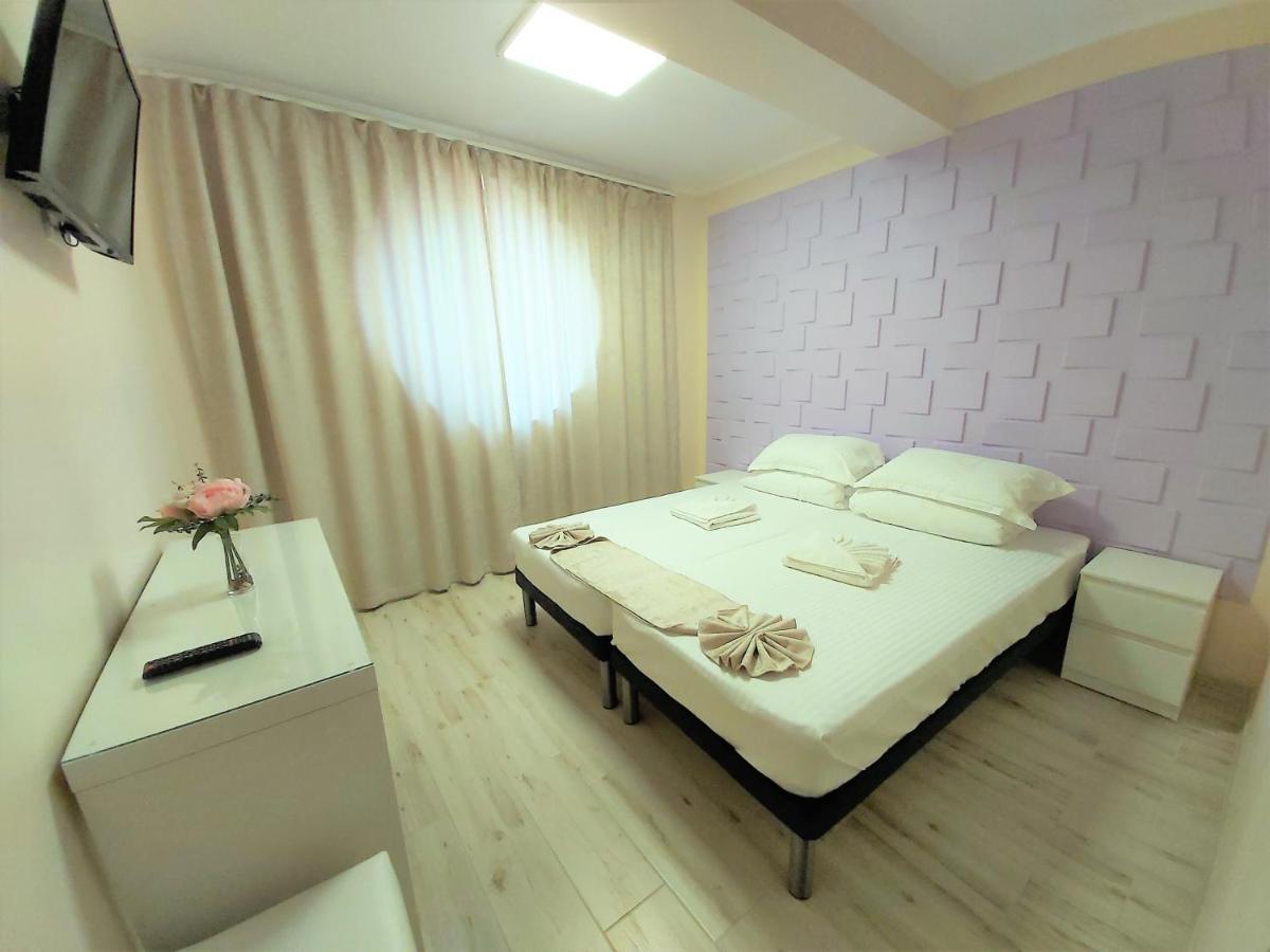 Camere De Inchiriat Băltenii de Sus Exteriör bild
