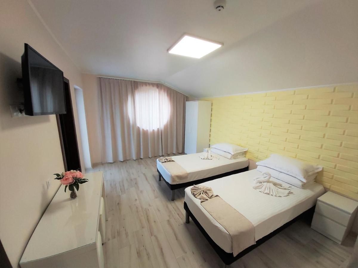 Camere De Inchiriat Băltenii de Sus Exteriör bild