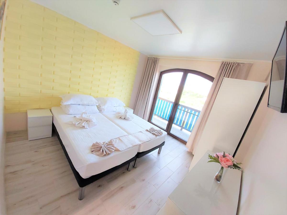 Camere De Inchiriat Băltenii de Sus Exteriör bild