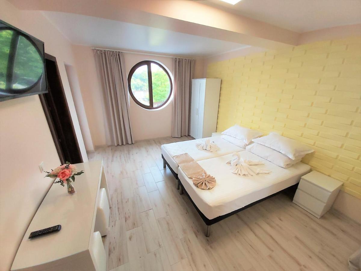 Camere De Inchiriat Băltenii de Sus Exteriör bild